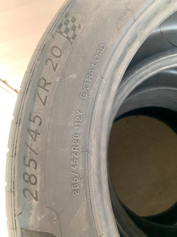 20" All Season Like New set of Michelin High Performance tires in Tires & Rims in Strathcona County - Image 2