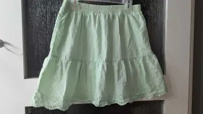 5$ Carters jupe short fille 14 ans excellent état Candiac J5R4R5, View more