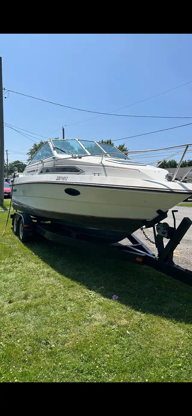 22 ft Thundercraft in Powerboats & Motorboats in St. Catharines - Image 5