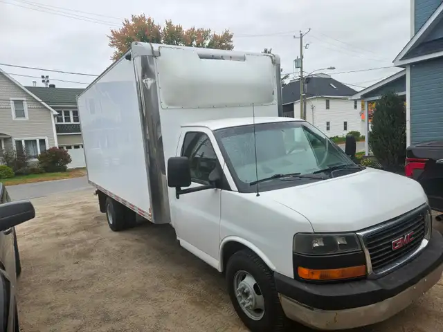 2010 GMC Savana G3500 16Ft Transit Box Truck