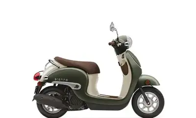 2023 Honda Giorno 50cc, excellent condition. Liquid cooled and electronic fuel injected motor. I bou...