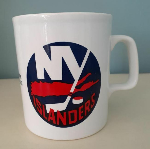 Vintage New York NY Islanders coffee mug Kiln Craft Staffordshir in Arts & Collectibles in Markham / York Region - Image 3