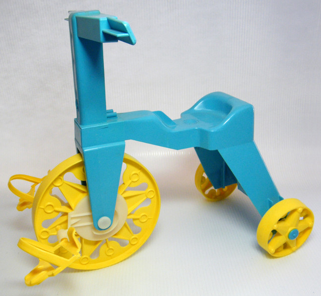 Mattel TIPPEE TOES Tricycle Trike Bike Bicycle 1967 Vintage in Toys & Games in City of Toronto - Image 3