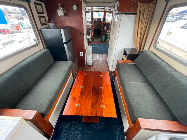 Converted 36’ Trawler For Sale in Powerboats & Motorboats in Victoria - Image 3