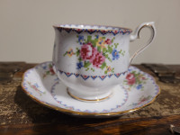 Royal Albert tea cup Petit point