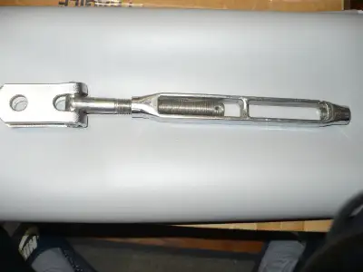 Turnbuckle barrel 1/2" with toggle.