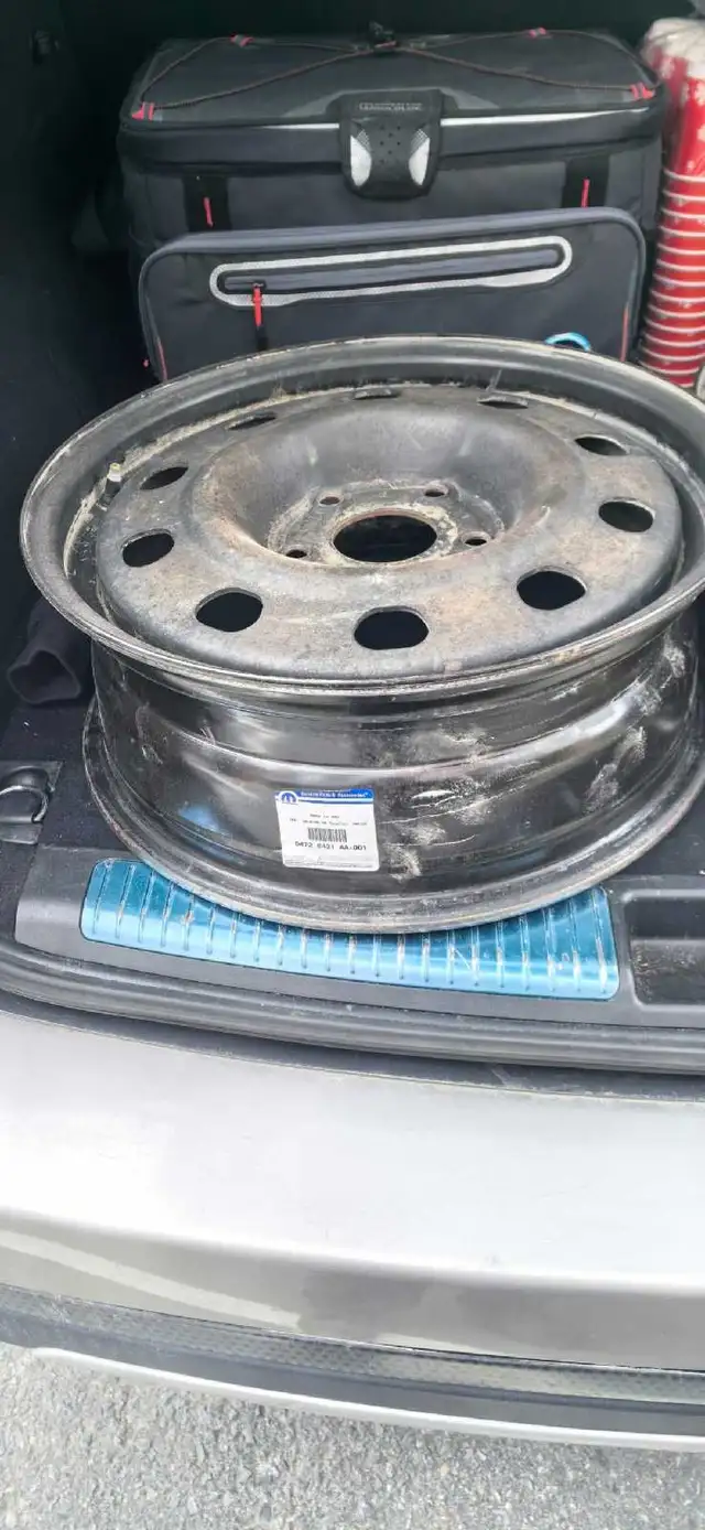 Dodge Caravan 17" steel rim in Tires & Rims in City of Halifax - Image 3