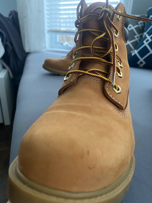 Women's Timberland Boots FOR SALE!!  dans Femmes - Chaussures  à Longueuil/Rive Sud - Image 4