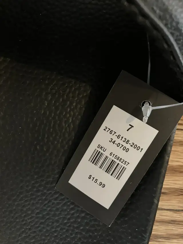 New Zoo York Sandals  in Men's Shoes in Winnipeg - Image 3