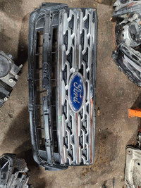 2018 to 2019 Ford Explorer - Grille