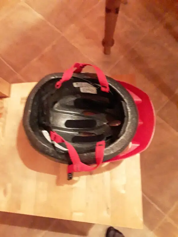 child bike helmet in Kids in Hamilton - Image 6