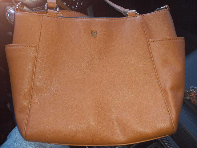 Tommy Hilfiger  ladies bag in Women's - Bags & Wallets in Hamilton