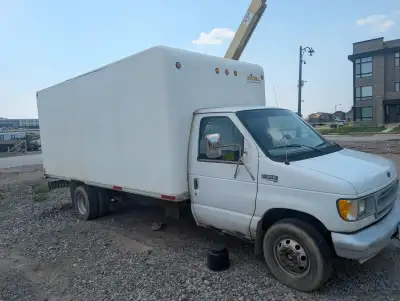 I selling my truck becouse moving from toronto 4900$