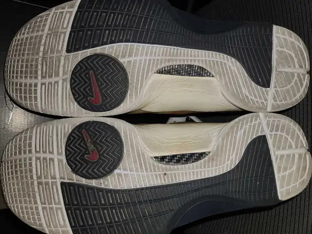 Nike Hyperdunk USA Olympic Kobe PE Preowned  in Men's Shoes in Mississauga / Peel Region - Image 4