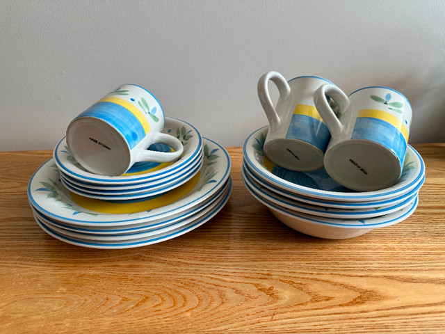 Stoneware Set Green, Blue and Yellow color in Kitchen & Dining Wares in Winnipeg