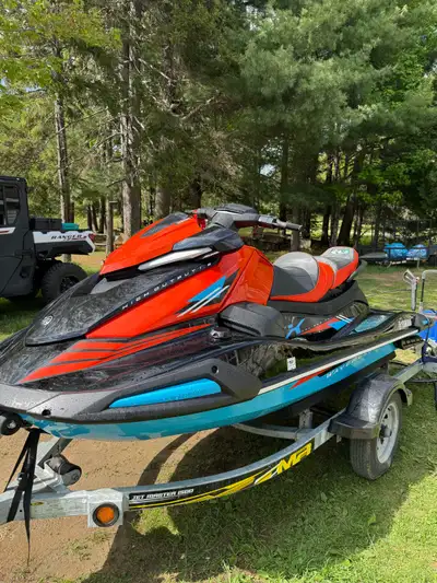 Looking to selling my waverunner, it is in perfect condition. Recently full serviced and had a new b...
