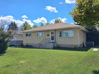 one occupant only. Fully contained 1 bedroom separate entrance basement suite. Located in Highland P...