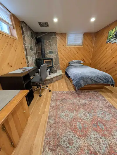 Short and midterm rent. Available from 26 May Fully Furnished Airbnb Style room Near Central Library...