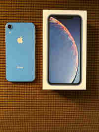 IPHONE XR/BLUE &  BELKIN WIRELESS CHARGER