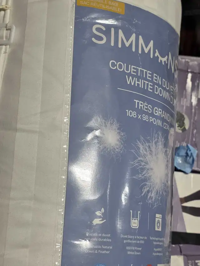 Simmons King Size Down Duvet in Bedding in London - Image 4