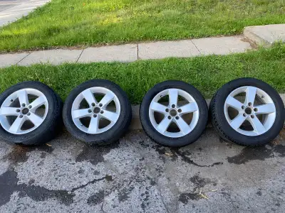 Mags de Civic en excellent état… pas de bosses ni égratinures…Les pneus sont usée…Donc bon pour inst...