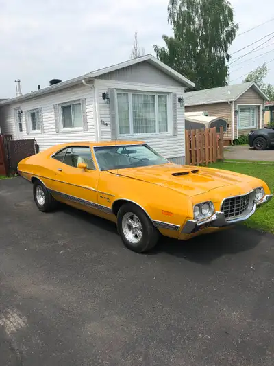 Grand Torino edition sport 1972 . 351 Cleveland. Carburateur edelbrock 4 barils à haute performance...
