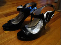 30$ - Michael Kors Souliers Femmes Gr 8 1/2 M / Womens Shoes..