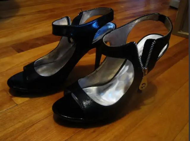 30$ - Michael Kors Souliers Femmes Gr 8 1/2 M / Womens Shoes.. dans Femmes - Chaussures  à Ville de Montréal