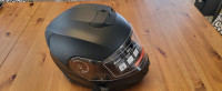 Brand new motorcycle helmet (size XL) Casque de moto neuf