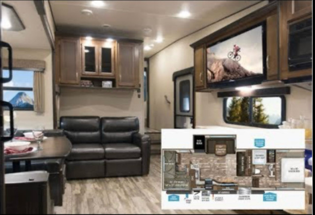 2019 Grand design reflection fifth wheel with bunkhouse in Travel Trailers & Campers in St. Albert - Image 2