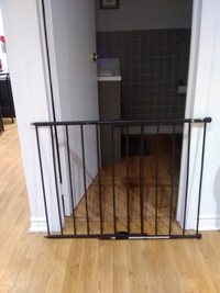 DOG GATE / BABY GATE / CHILD GATE  / PET GATE / SAFETY GATE