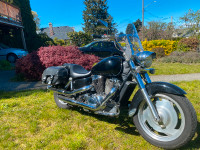 only 12,000 km 2003 Honda Sabre 1100 better than new, extras