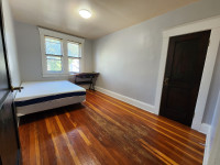 3min to UWin everything included, good landlord, large room
