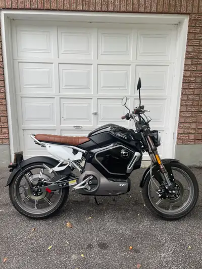 Electric moto - scooter equivalent. Very fun. Priced to sell.