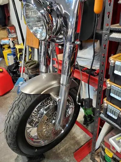 Selling a compltete set of forks for softail. Dual disc, master cylinder, risers, tin and wheel. $10...