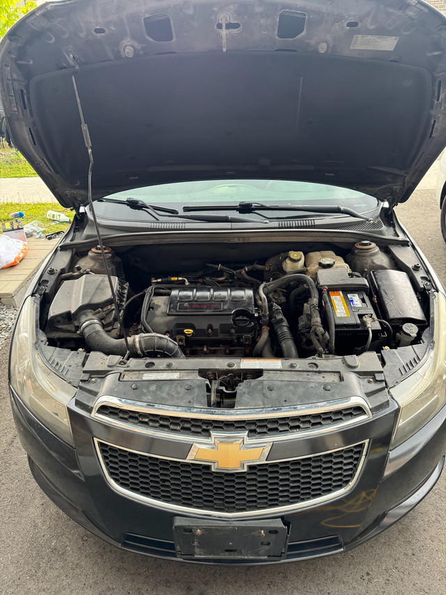 2014 Chevy Cruze in Cars & Trucks in Oshawa / Durham Region - Image 3
