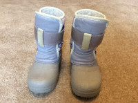 Girls size 8 winter boots