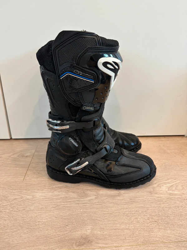 Alpinestars Toucan Boots in Motorcycle Parts & Accessories in Burnaby/New Westminster
