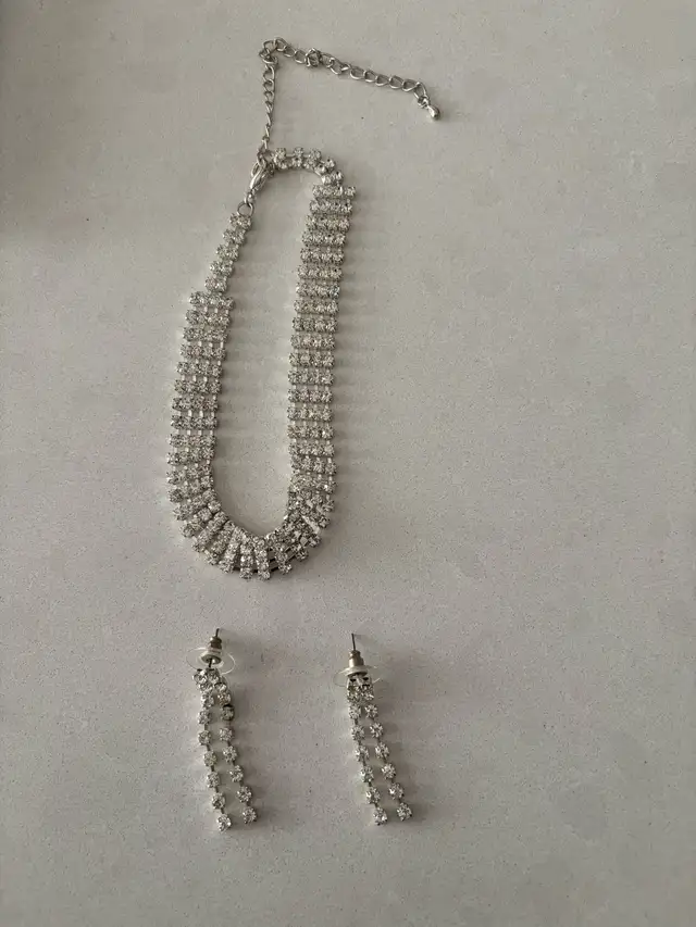 Rhinestone Choker Necklace and Dangle Earrings Set in Jewellery & Watches in Calgary - Image 6