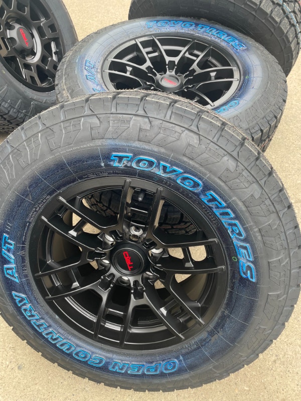 20002021 Toyota 4Runner / Grey TRD wheels and Toyo tires