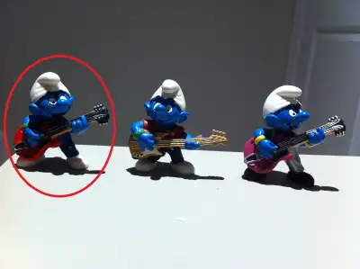 Smurfs - Vintage Bassist Smurf (Red Guitar), View more