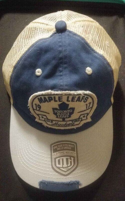 Rare Toronto Maple Leafs NHL Hockey hat, in Penticton in Arts & Collectibles in Penticton - Image 2
