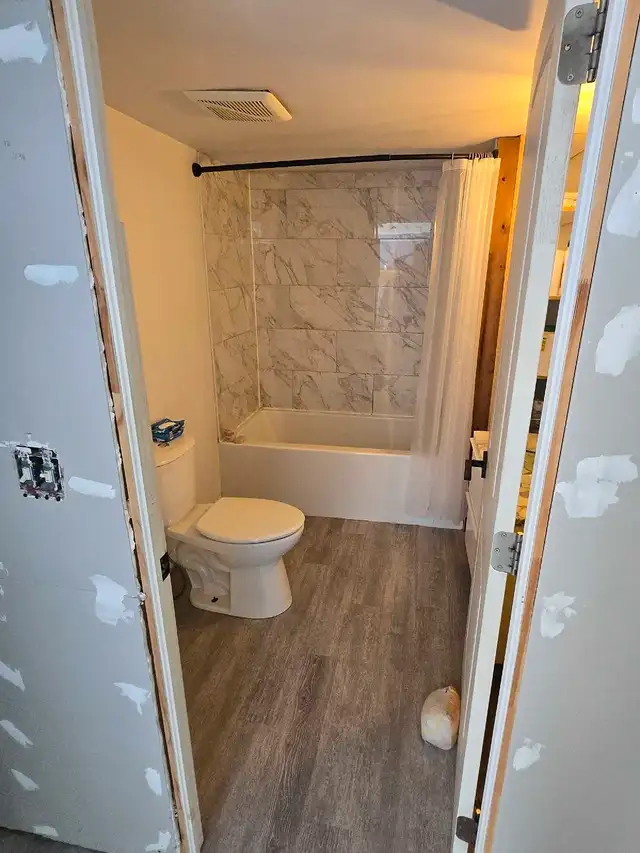 3 Bedroom 1 Bath mobile home for rent in Long Term Rentals in Bedford - Image 11