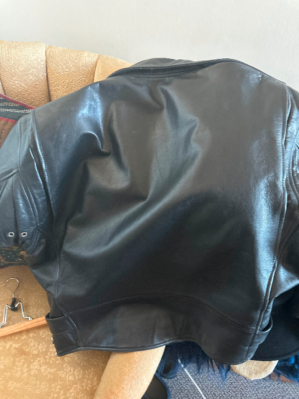 Men’s XL Italian Leather Collection (USA) Black in Men's in Oshawa / Durham Region - Image 3
