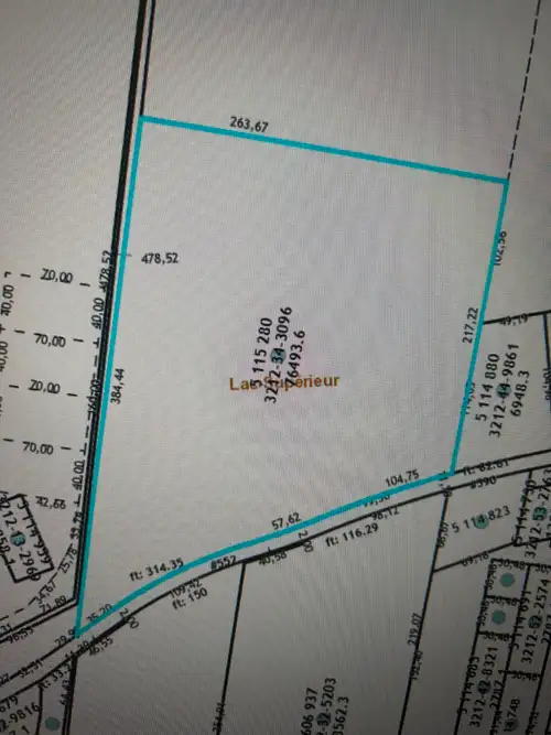 10 minutes de la route 117 DISCUTABLE AUCUNE TPS-TVQ A VENDRE PAR LE PROPRIÉTAIRE SANS AGENT Terrain...