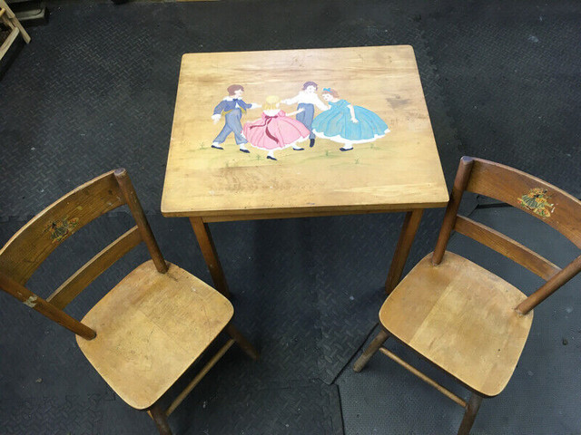 Children's Table and Chairs in Other Tables in Brantford