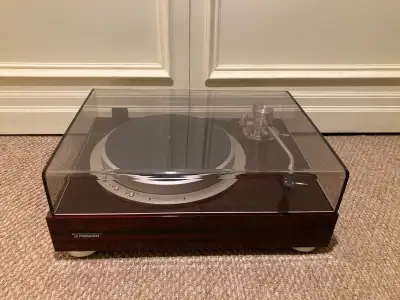 Pioneer PL-70 high end turntable with long tonearm, View more