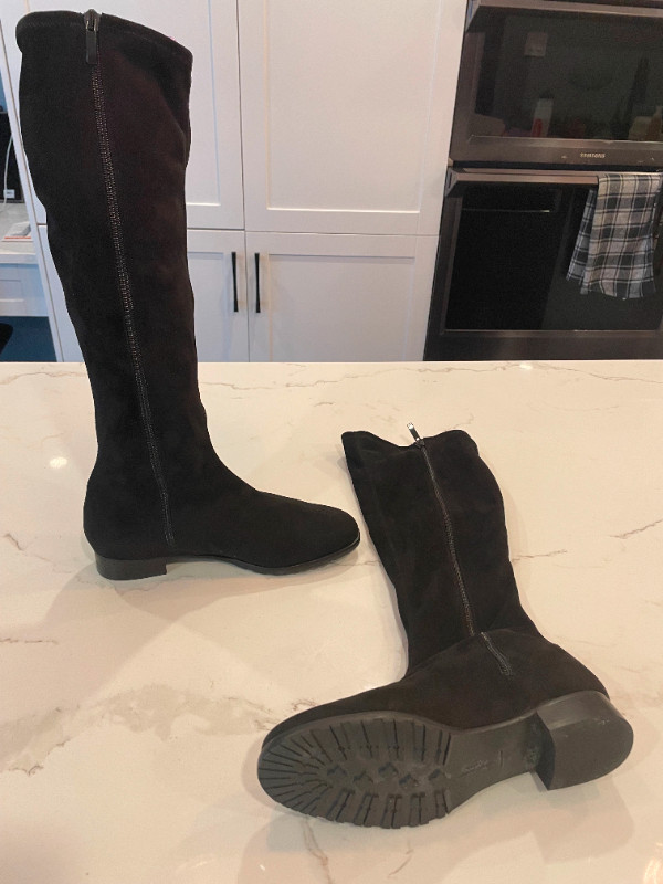 Ron White Black Stretch Eco Suede Boot Size Euro 38/US 7.5/8 NEW in Women's - Shoes in Markham / York Region - Image 2
