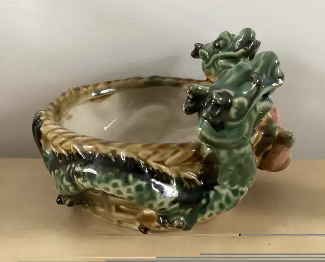PRICE DROP! Majolica Ceramic Double Dragon Pearl Planter Pot in Home Décor & Accents in West Island - Image 6