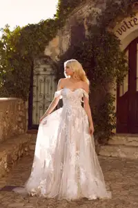 Wedding dress for sale - never worn, never altered